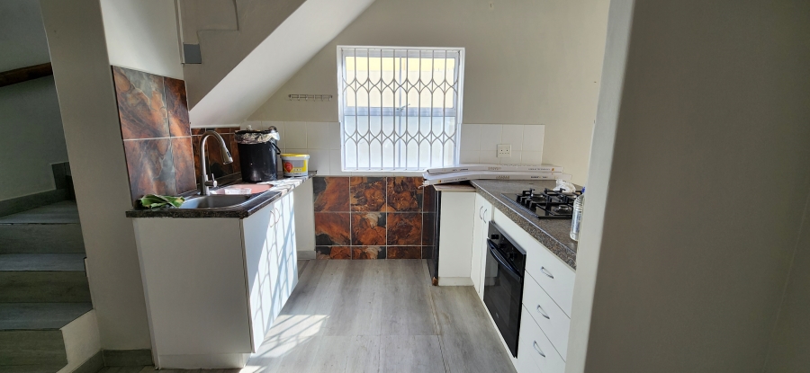 To Let 2 Bedroom Property for Rent in Parklands Western Cape